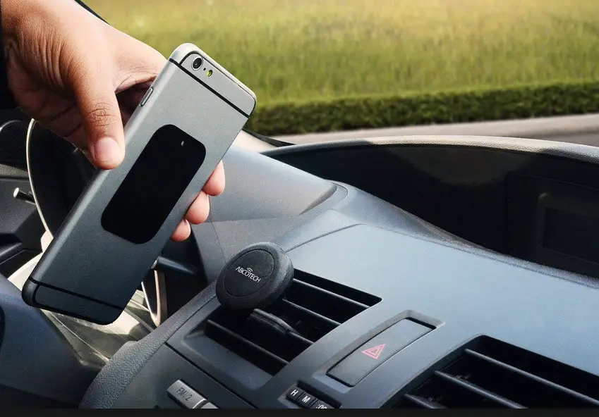 best mobile phone holder for car
